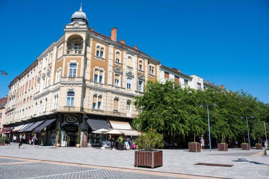 Luxus A Varos Felett Szombathely Exterior photo